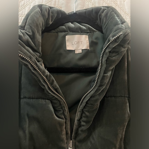 Women’s LOFT Vest - Dark Green - Picture 4 of 5